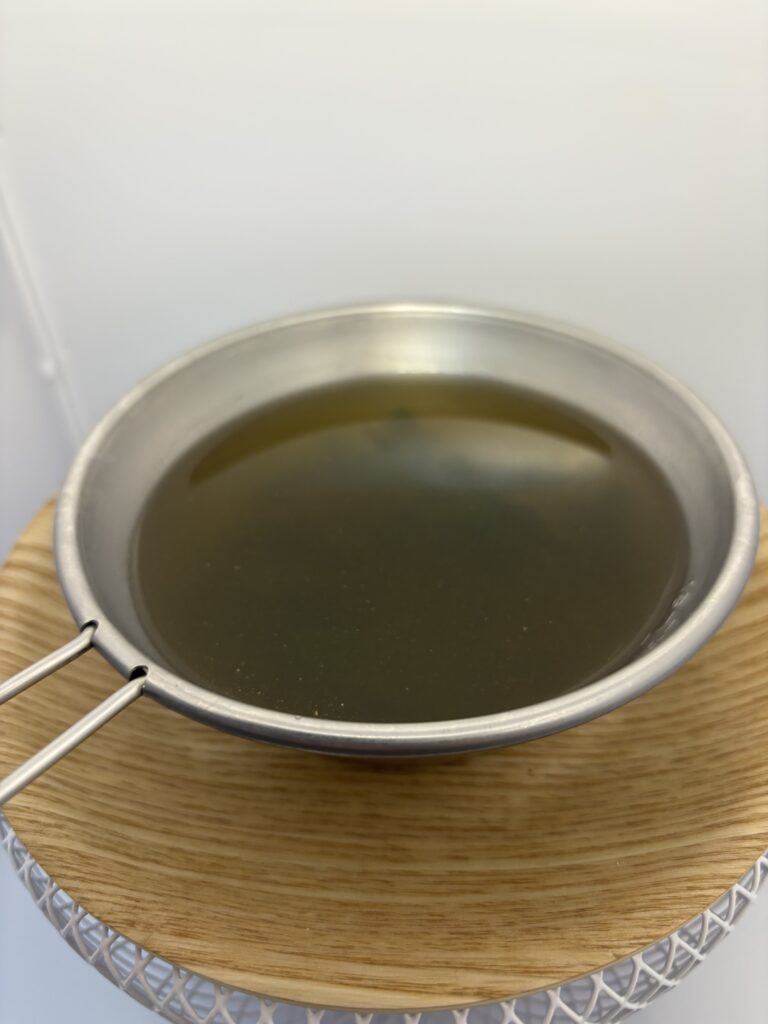 ポケットワンわかめスープ 水で戻したところ