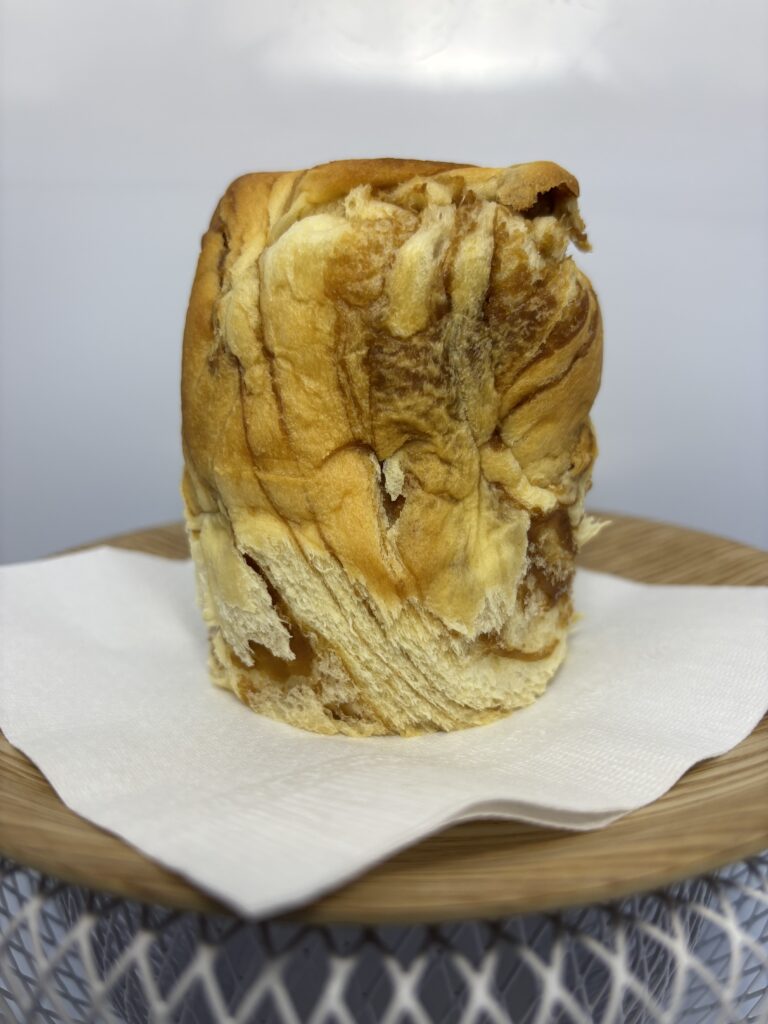 新・食・缶ベーカリーキャラメル 中身 紙カップを外した図