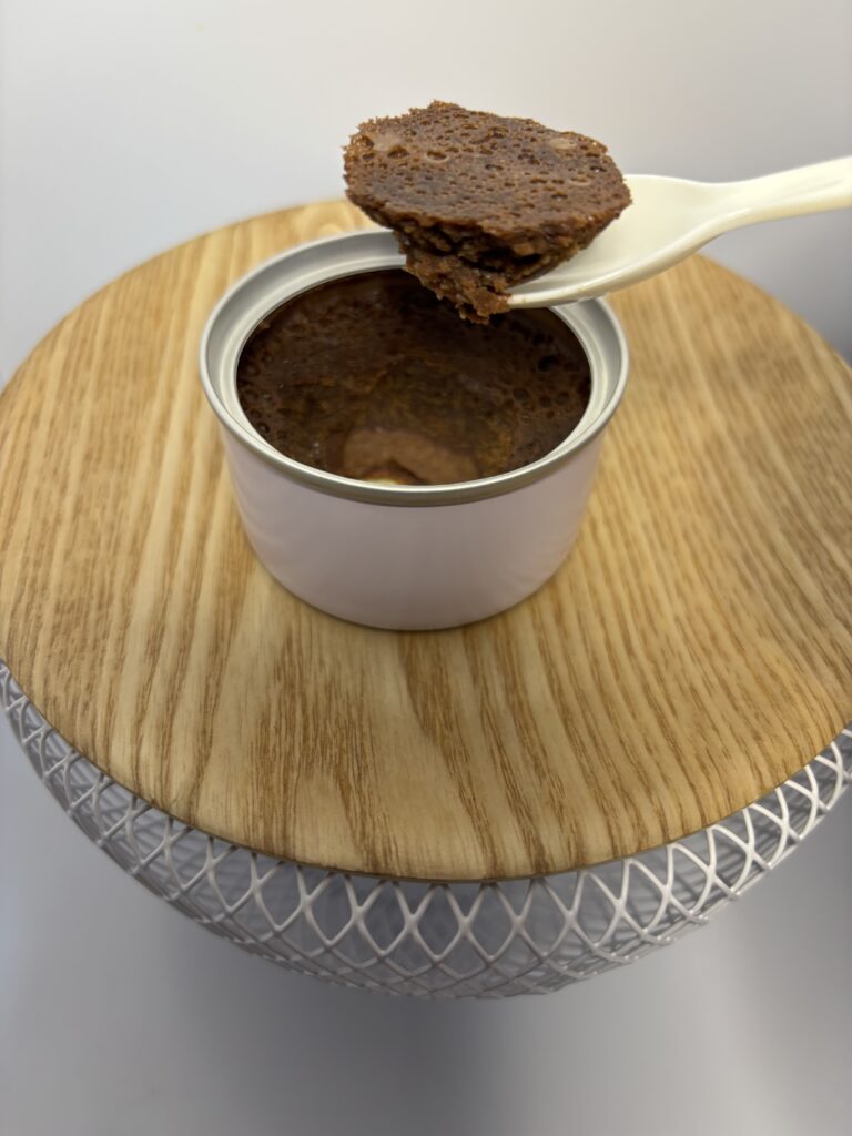 横浜ハイカラ 缶スイーツ ガトーショコラ 中身