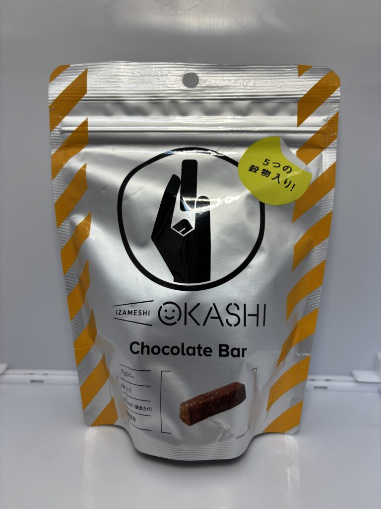 IZAMESHI OKASHI チョコバー パッケージ正面
