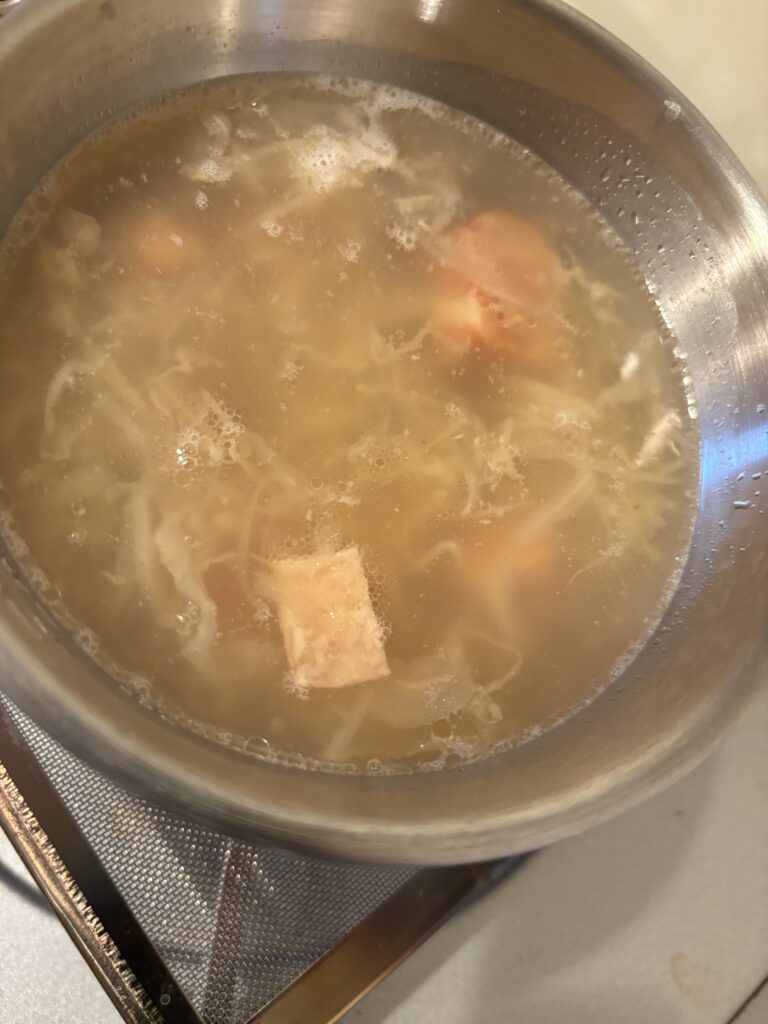 ザワークラウトスープ加熱中