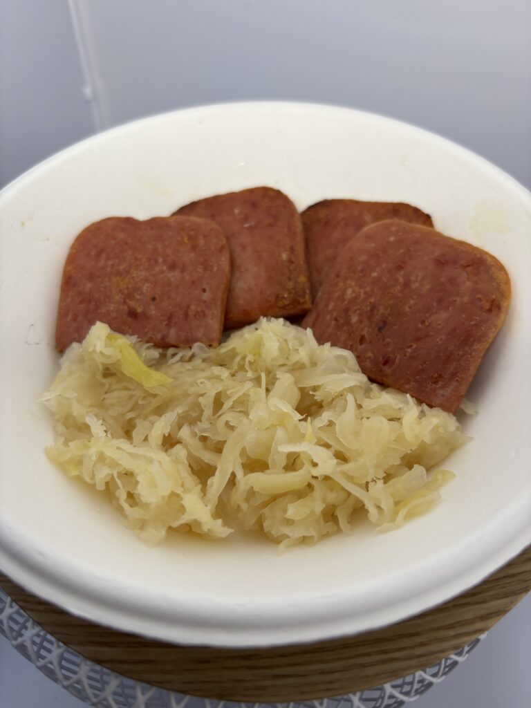 ザワークラウトとTULIP ポークランチョンミート