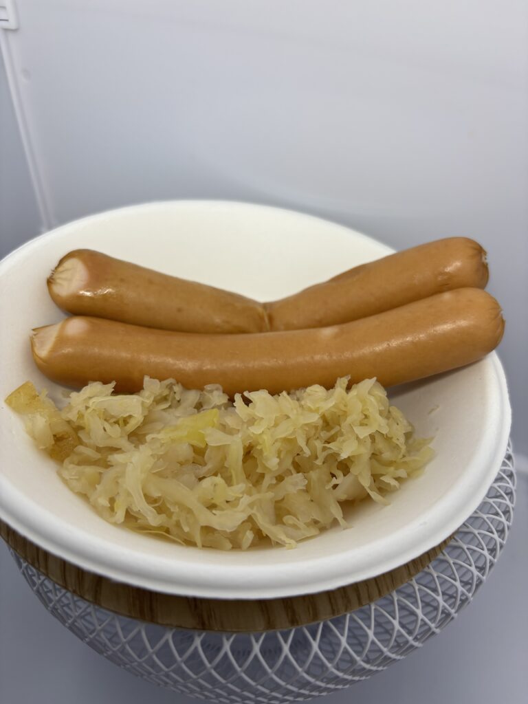 ザワークラウトとソーセージ