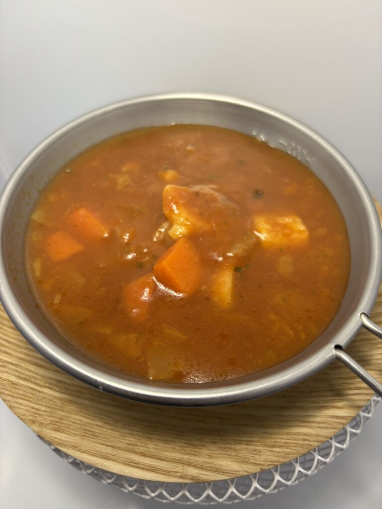 無印良品 1/3日分の野菜を使った トマトスープ 常温 中身を出したところ