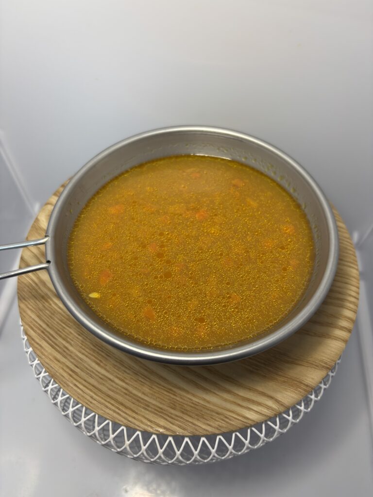 からだを想う野菜スープ ひよこ豆カレー　常温　中身を出したところ