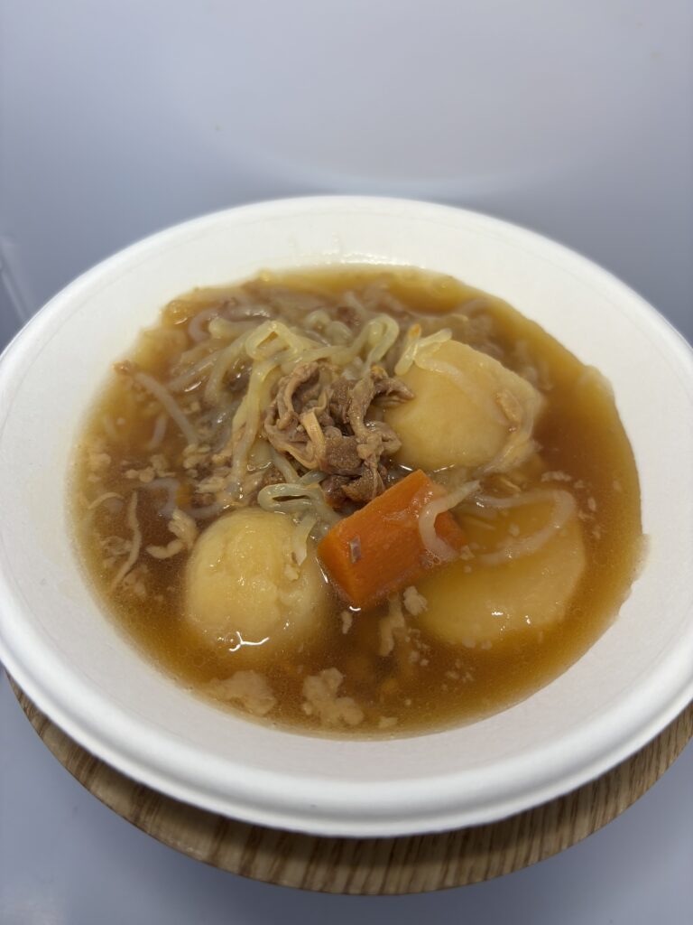 LL肉じゃが　中身を出したところ